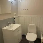 Cozy Near Centre And Golf Course, Upstairs